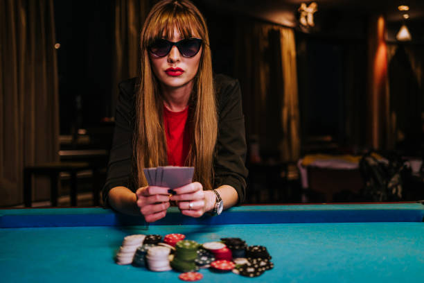 Ceme Online live dealer table with multiple camera angles showing card play